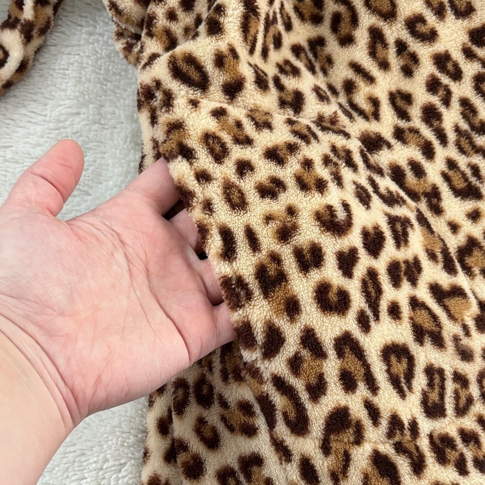 Leopard Print Kids Robe - Picture 4 of 5